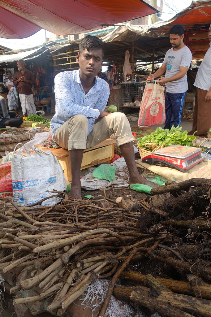 [Bangladesh] "Choi jhal" experience at Abbas Restaurant, Khulna Asia