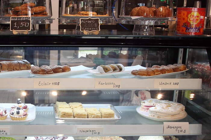 Dessert display case (detail), Dmitriev's Bistro, Sheepshead Bay, Brooklyn
