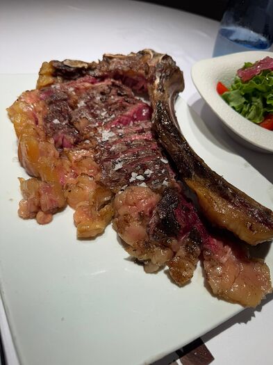 CC40FEB7-3BF4-4A4B-892D-04B627BC2FBC_1_102_o