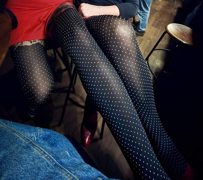 9742F5A0-0C42-48D1-8013-413D0834A7C2_1_201_a