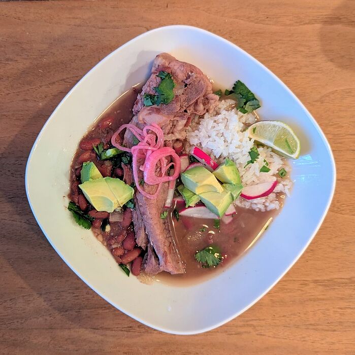 PXL_20251202_222708697.MP~2