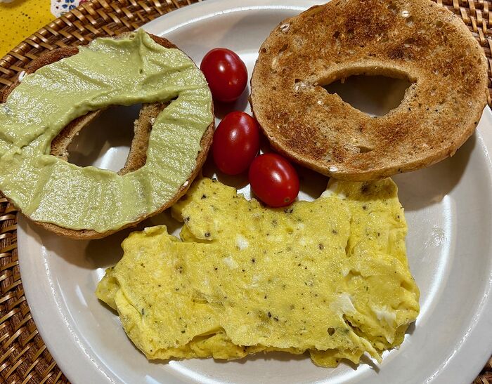 Avo Toast and Scramble