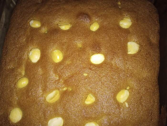 Jan 22 Ginger Macademia Blondies