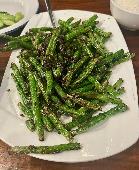 FE003501-C4E2-4B61-AC2E-362126AA6E79_1_102_a