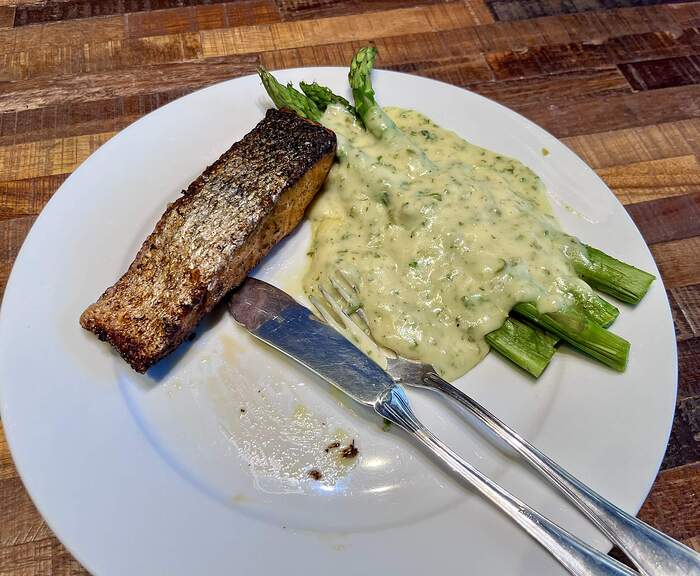 E37AE931-4F5F-46CC-A991-092BED87856C_1_102_a