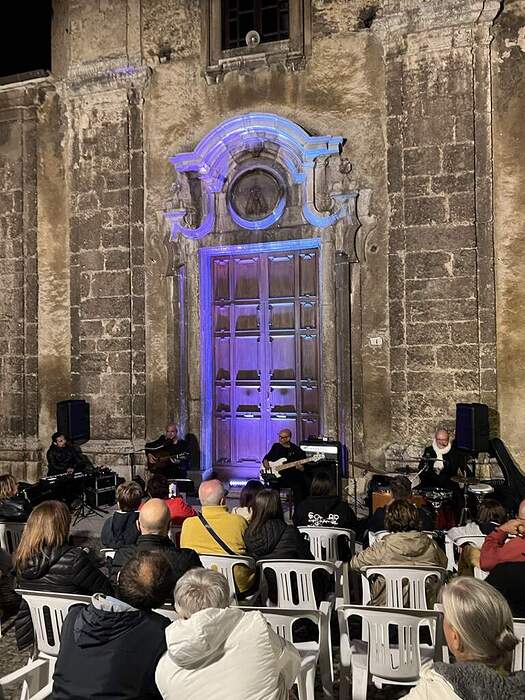 E3FEAD9D-8238-4A69-95FC-4D01958C0F2B_1_105_c