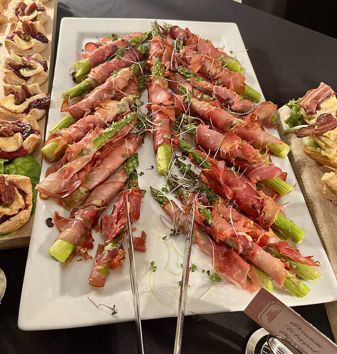 20AE01C0-78FC-44D8-9D1C-F3B6B2B1139E_1_201_a