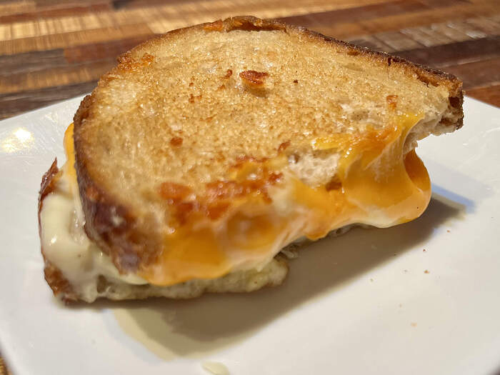 15FE0AF8-F4F4-424D-B2B4-730FC19FA1C2_1_201_a