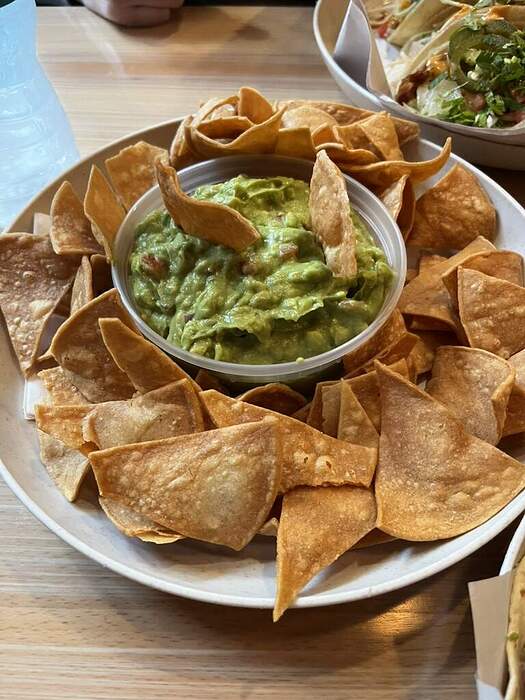 E2F293E7-86B7-411C-96C7-83EBA1EB2484_1_105_c