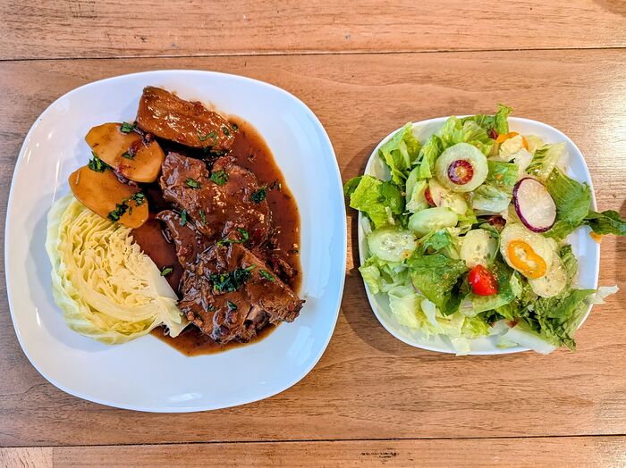 PXL_20251118_215739257.MP~2