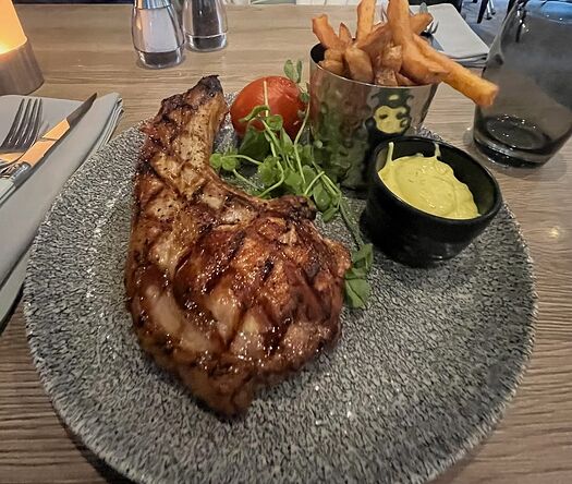pork_tomahawk