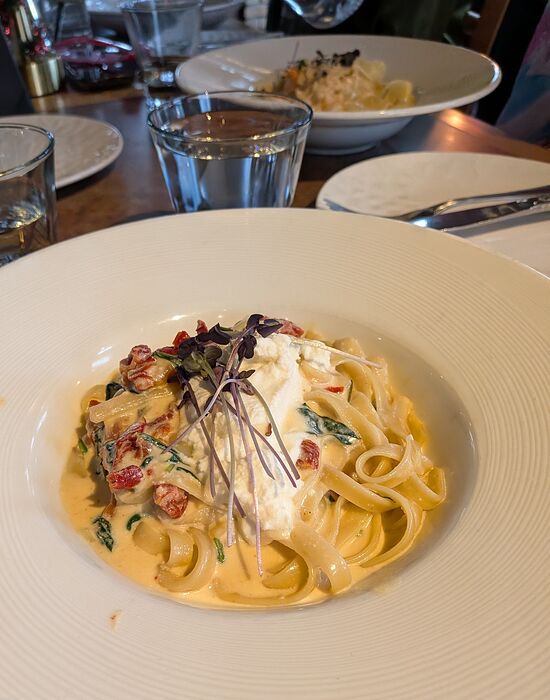 PXL_20251217_181723338~2