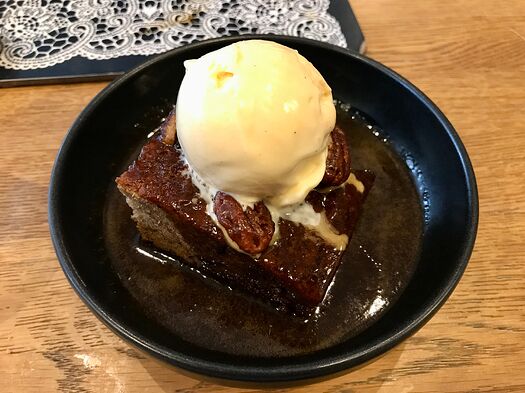 sticky toffee pudding