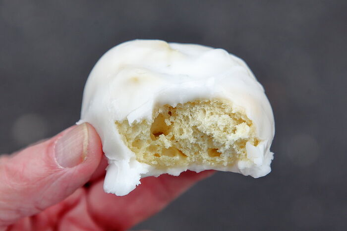 Lemon drop (biteaway view), Joe's Sicilian Bakery, Bayside, Queens