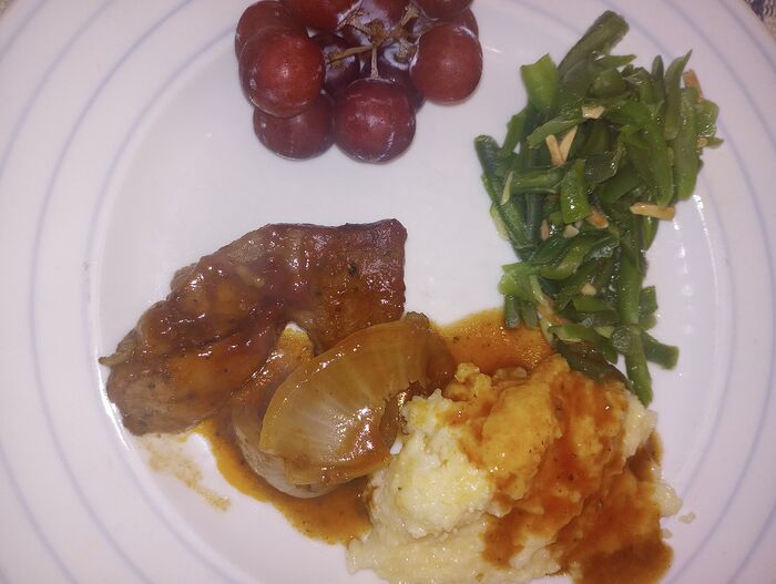 Aug 10 BBQ ribs and onions cheesy grits green beans w almonds
