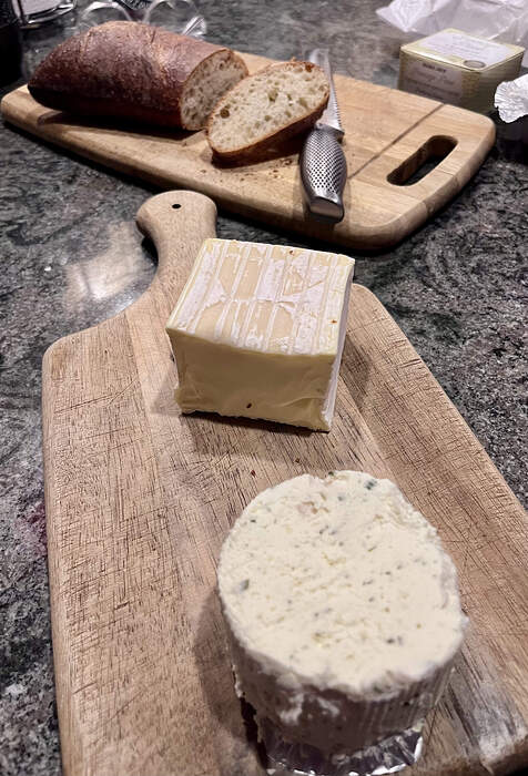 9D8ED79D-93C7-48DE-BE52-12663B4C310F_1_201_a