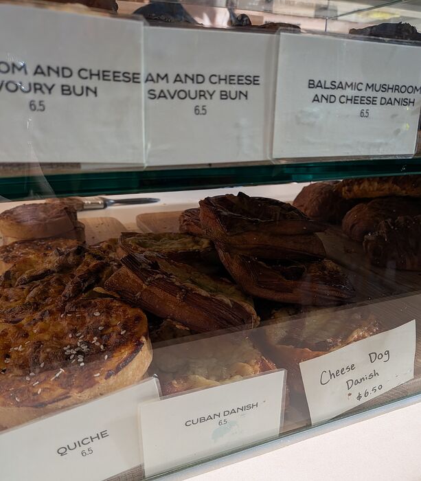 PXL_20251116_163205222.MP~2