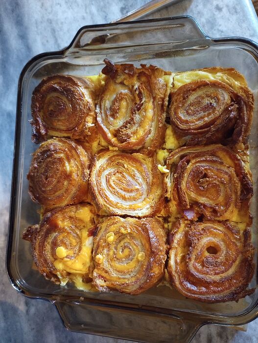 Aug 20 Croissant rollups w bacon egg cheese (1)