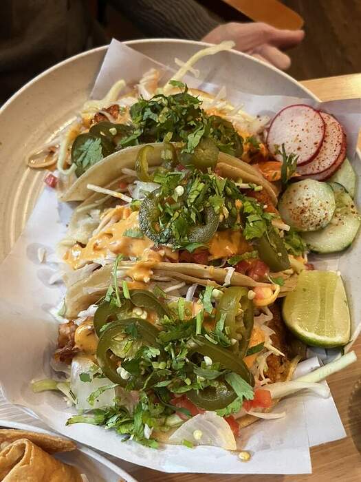 32FC7308-94B7-490D-93A3-0C2C789F26D3_1_105_c