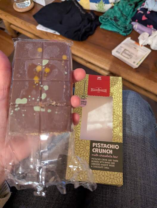 PXL_20260101_230837145.MP