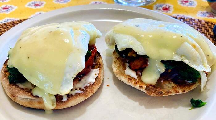 Eggs Benny