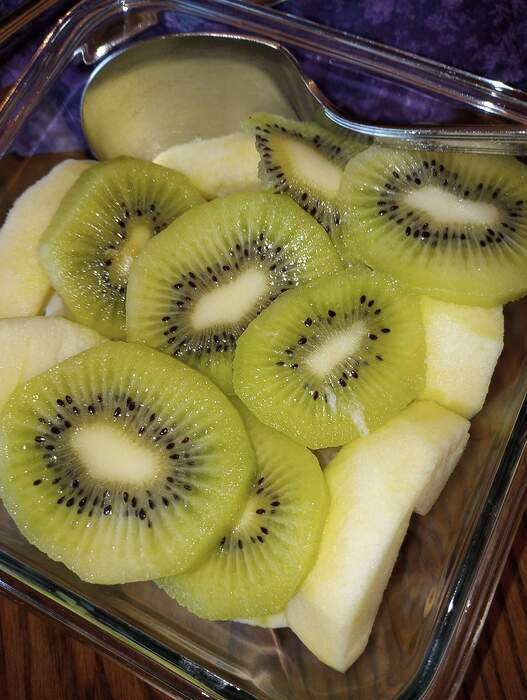 Feb 23 apple kiwi fruit salad