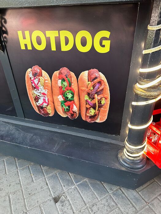 2024 - 09 - 15 - Hotdog closeup