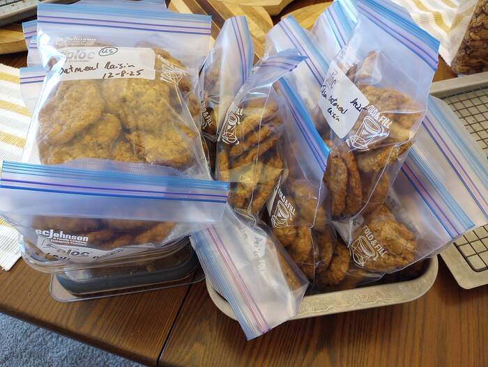 Oatmeal Raisin 17 dozen Dec 8 (2)