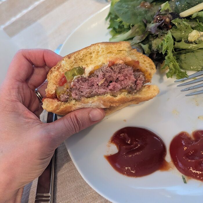 PXL_20260418_223204704.MP~2