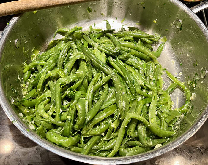 7FDA359A-B674-42CC-92E2-D88AEEDA4EC9_1_201_a