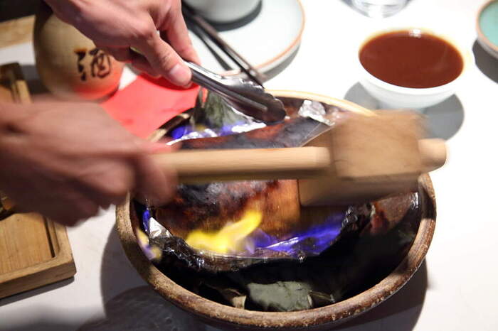 Preparing begger's chicken, Che Li, St. Mark's Pl., Manhattan