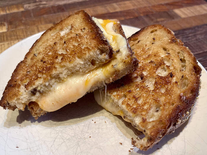 61FECB9E-0159-488E-AA37-283A94D982D4_1_201_a