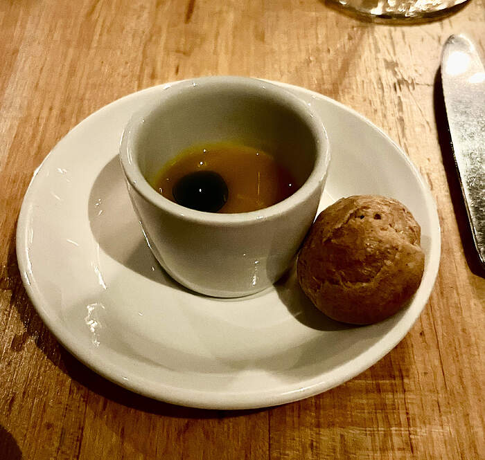 6751D6DD-6319-4429-B767-0034A77E291B_1_201_a