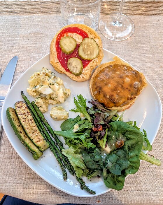 PXL_20260418_222424293.MP~2