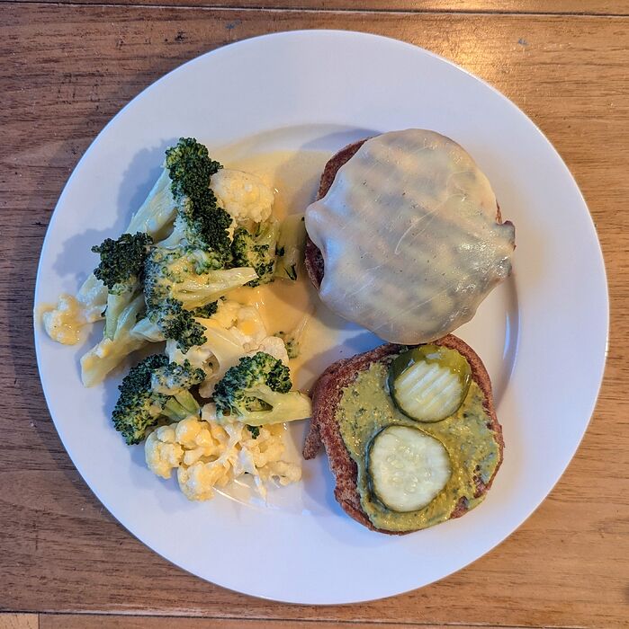 PXL_20251217_221621360.MP~2