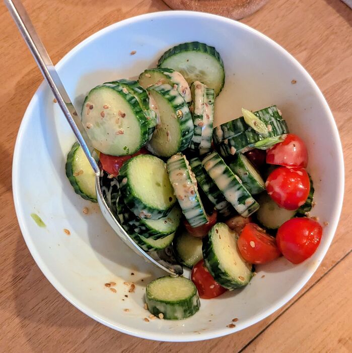 PXL_20251027_215700243.MP~2