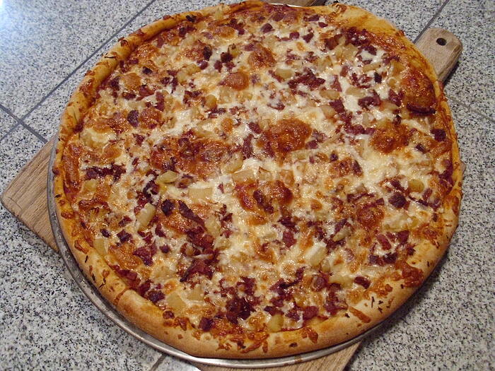 Ham_Pineapple_Pizza