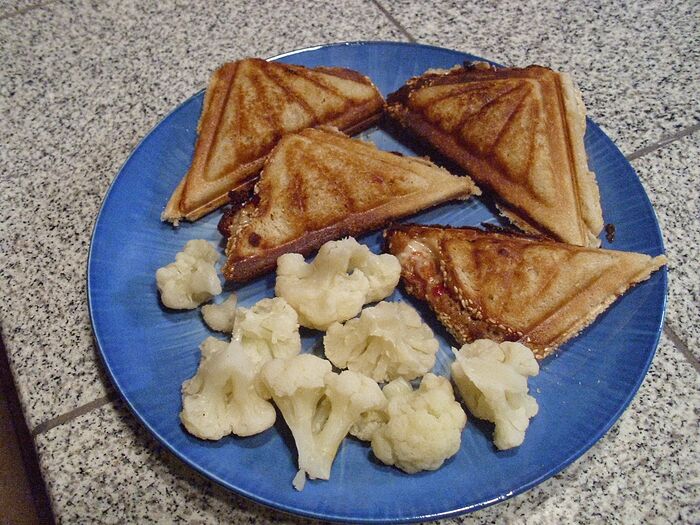 Hot_pockets_Cauliflower