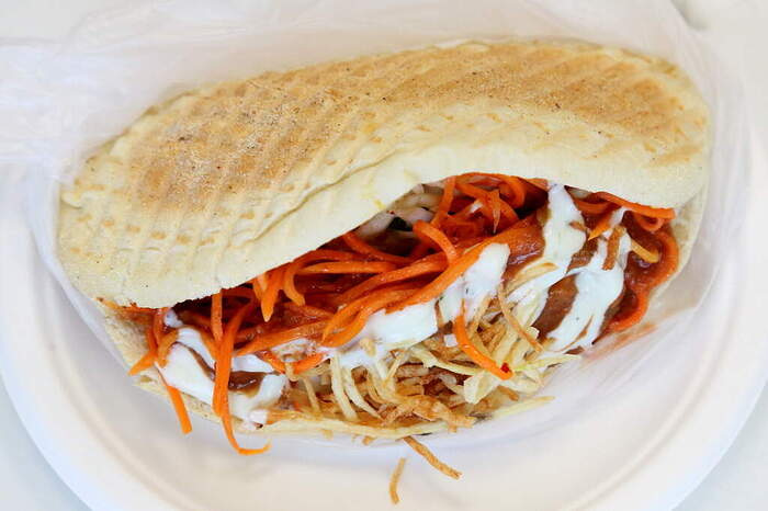Royal hot dog, Lavash Uz N1, Kensington, Brooklyn