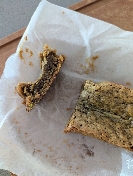 PXL_20260107_195633685.MP~2