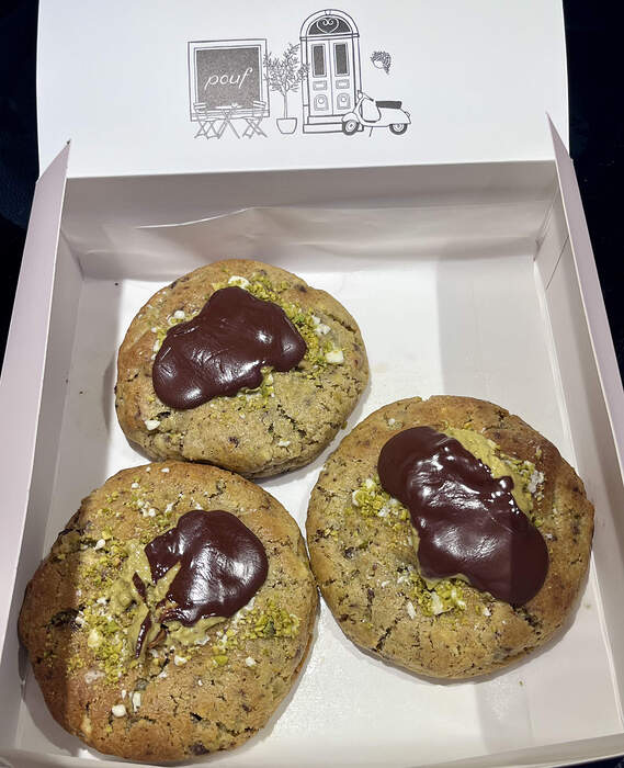 599122D4-02FE-436F-8A3B-EFF8EEB2FE36_1_201_a