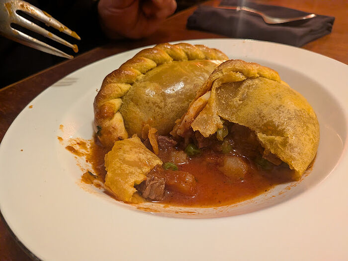 PXL_20251118_015305792