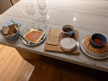 PXL_20251224_233440989