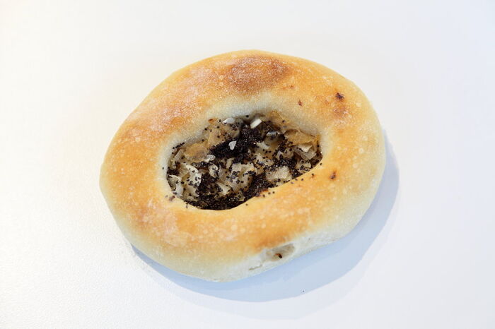 Onion bialy, Kossar's, West 72nd St., Manhattan